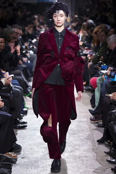 Look 27